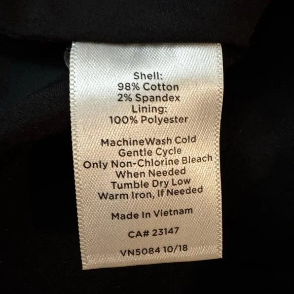 Talbots Black and White Geo Print Pleated Midi Skirt Sz 16P - Picture 4 of 5